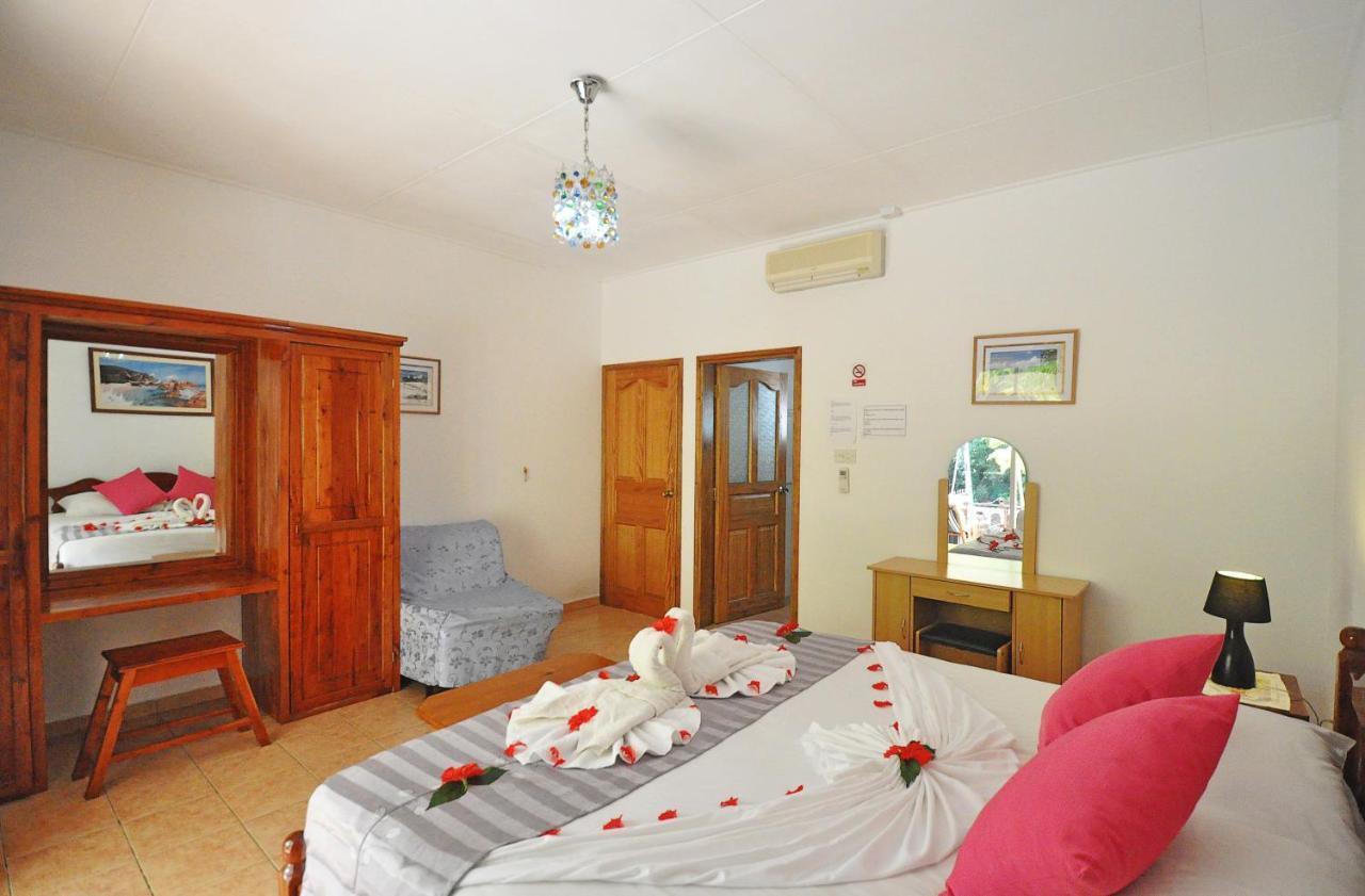 Acquario Guesthouse Anse Volbert Village  Ngoại thất bức ảnh