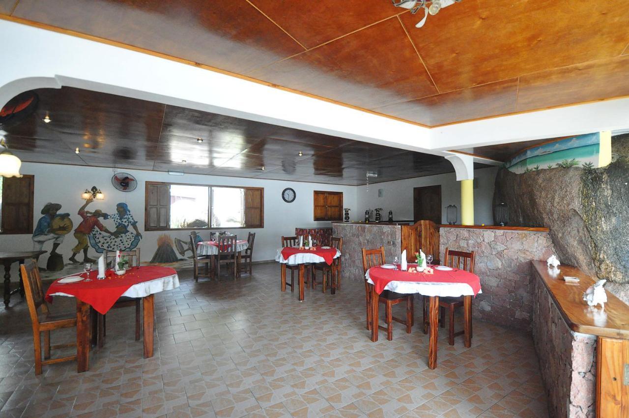 Acquario Guesthouse Anse Volbert Village  Ngoại thất bức ảnh